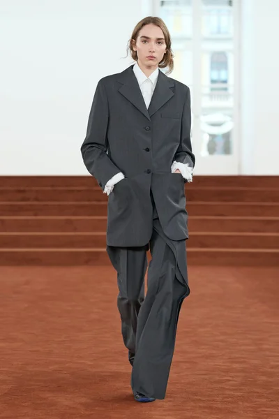 Look 62